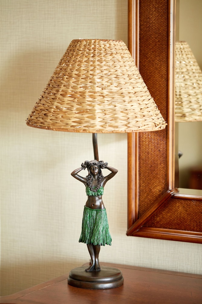OUTRIGGER Waikiki Beach Resort 35/88