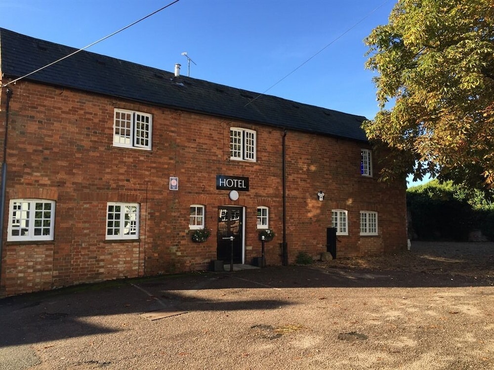 The White Hart 15/16
