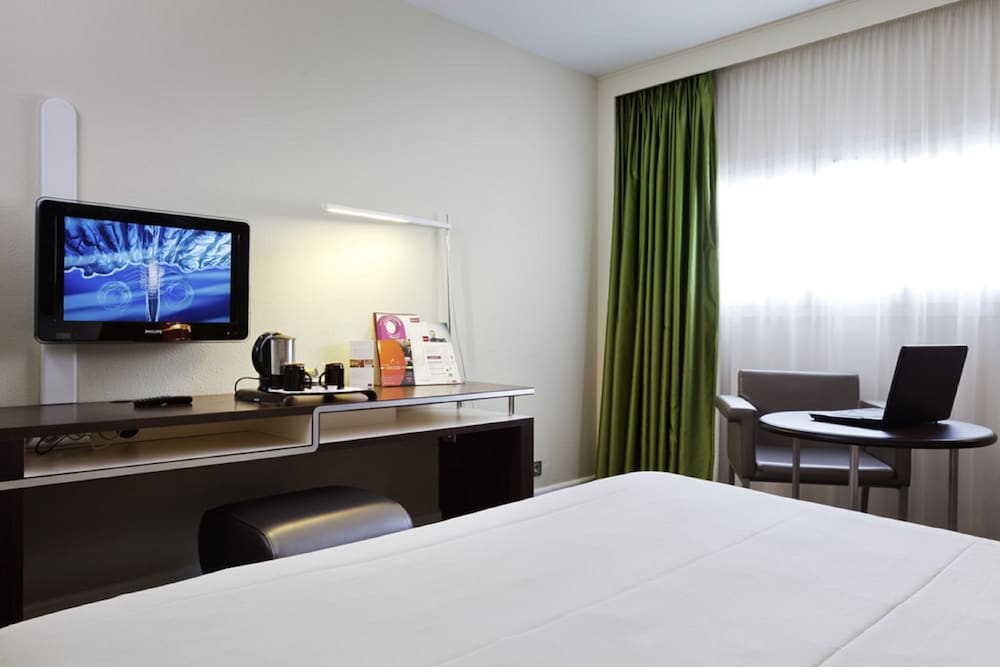 MERCURE RENNES CENTRE GARE 17/67