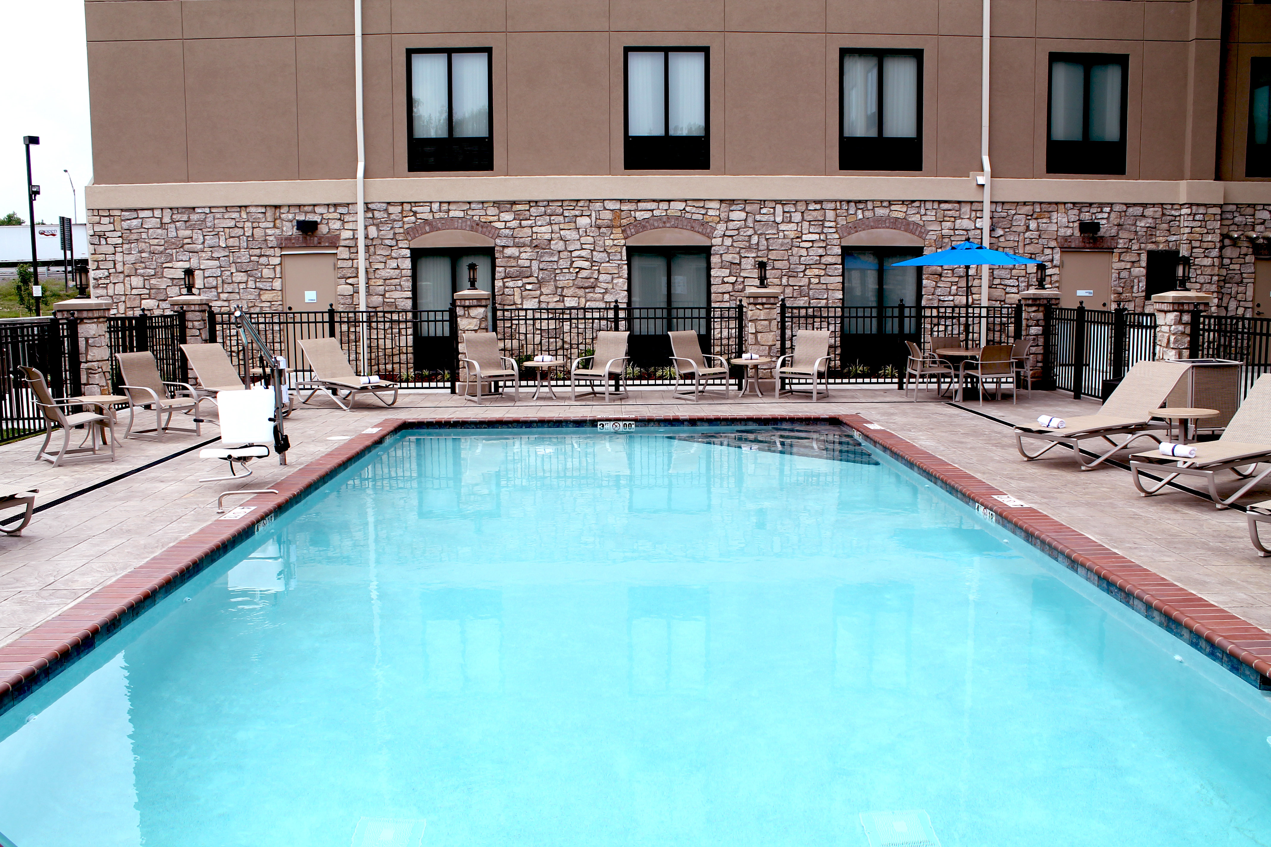 Holiday Inn Express Hotel Suites Paducah West 2/43