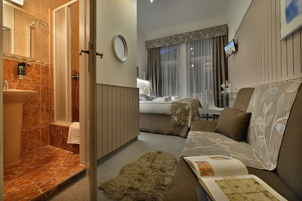 Hotel Anette 33/35
