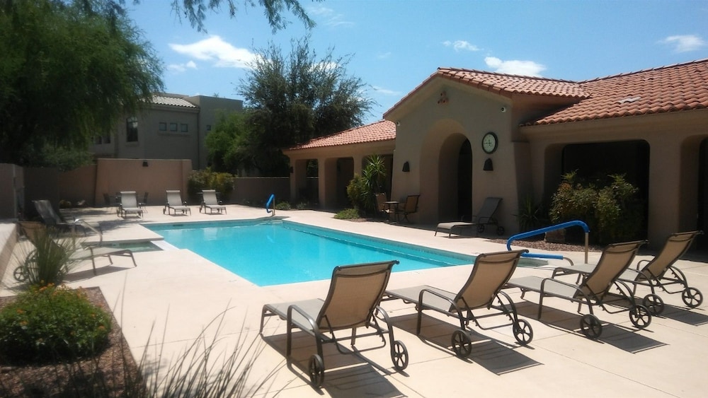 Casitas at Sabino Springs 3/36