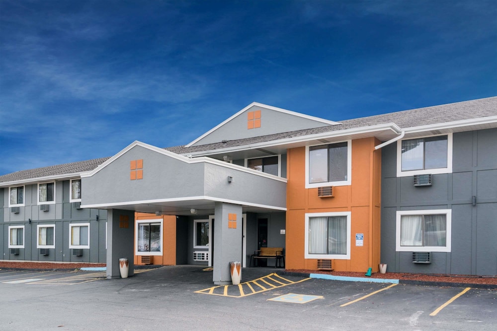 Super 8 By Wyndham Rochester Mayo Clinic Area 2/26