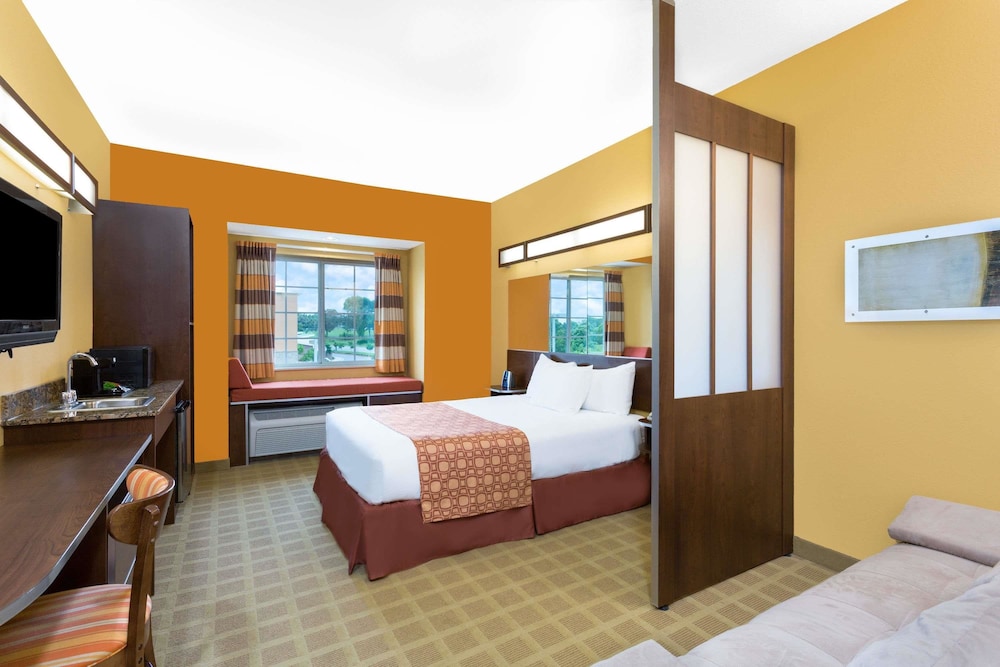 Microtel Inn Suites By Wyndham Greenville University Med 7/44