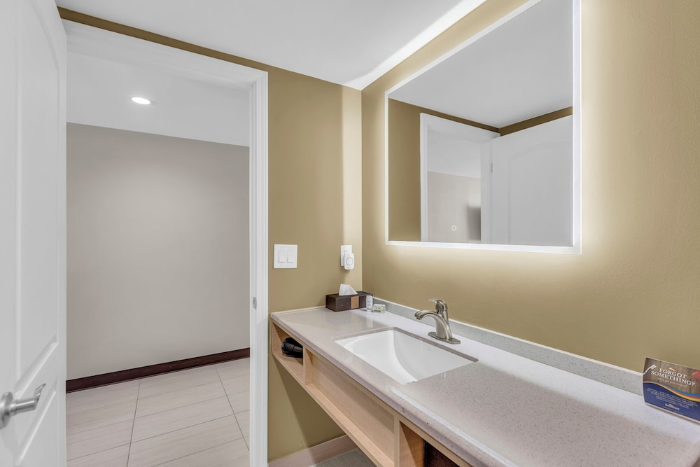 Baymont by Wyndham Kansas City North 24/24