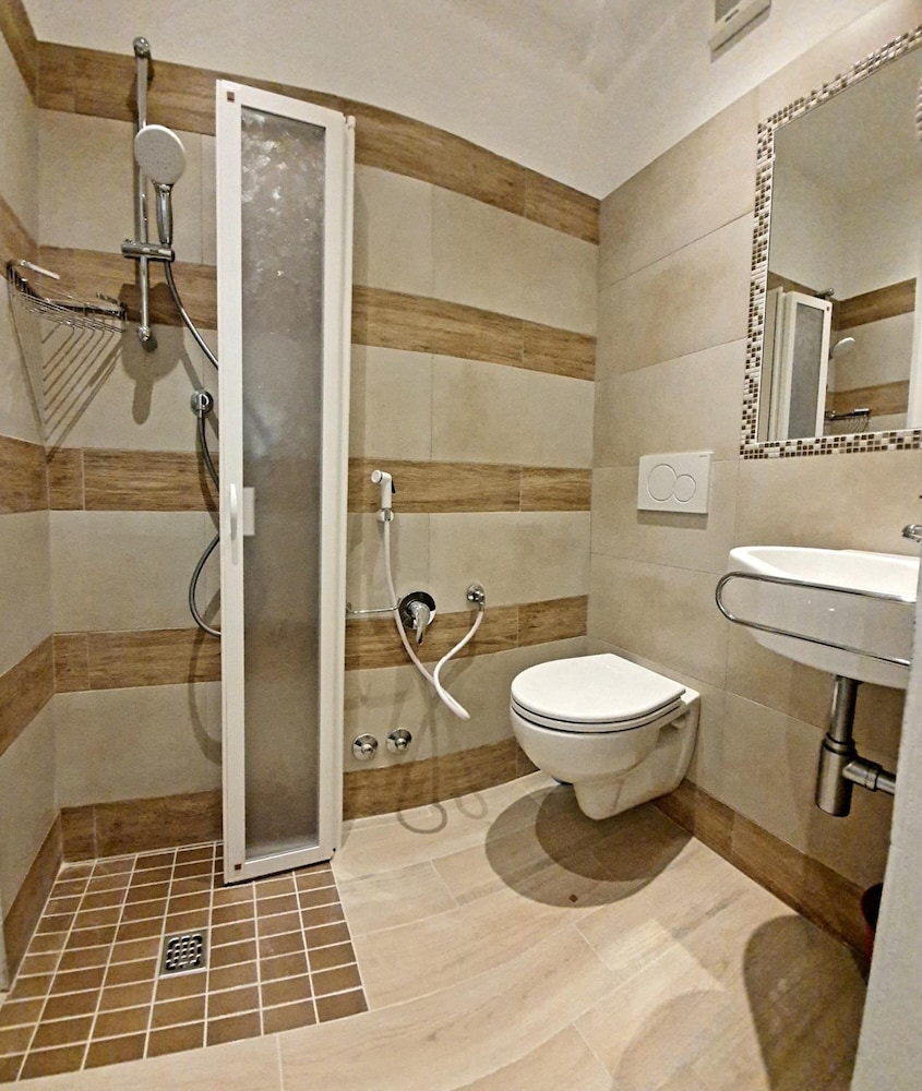 Hotel Arno 40/46