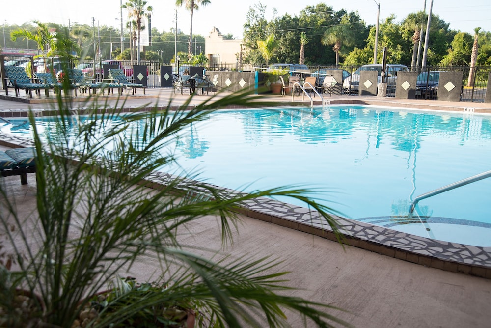 Seasons Florida Resort 3/29