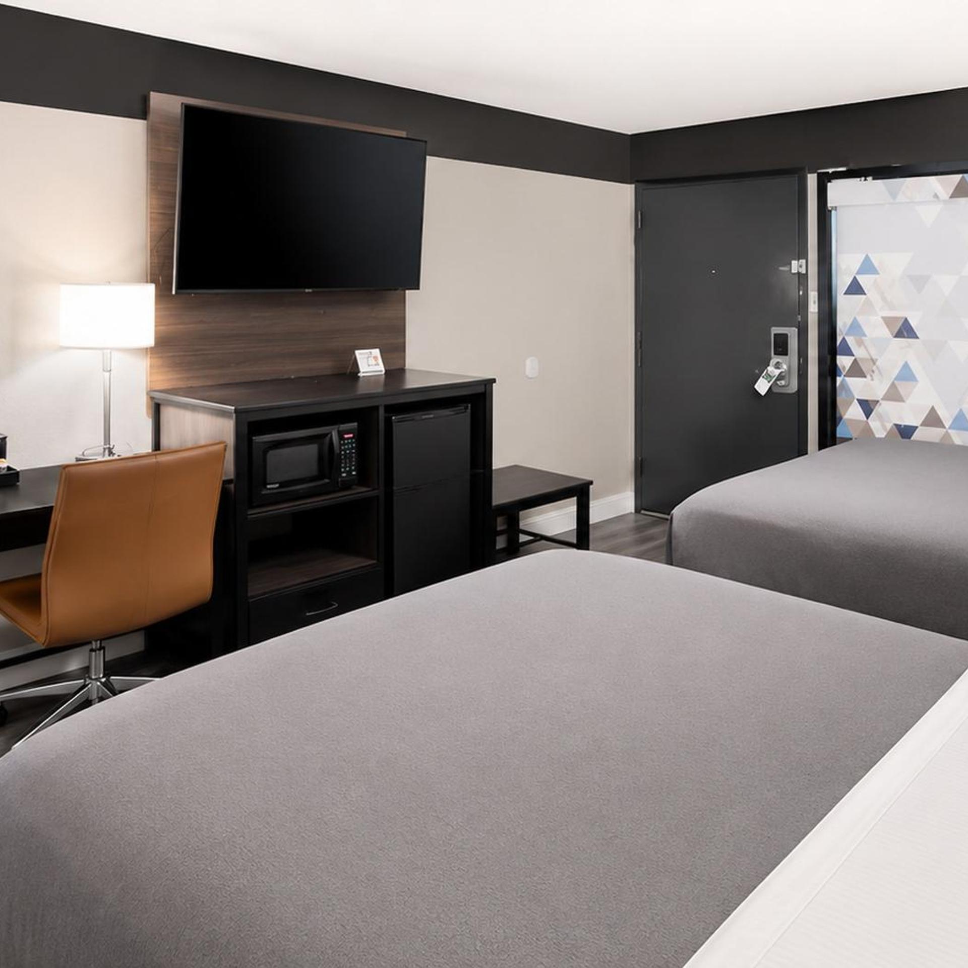 Lx Hotel, SureStay Collection by Best Western 25/48
