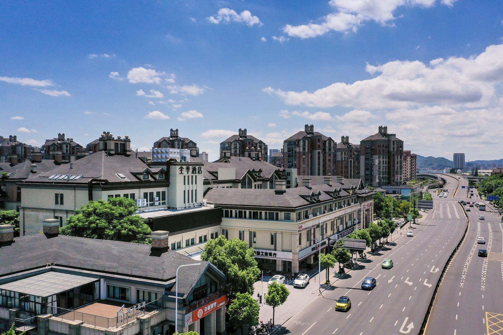 Four Seasons & Rally Hotel 47/47