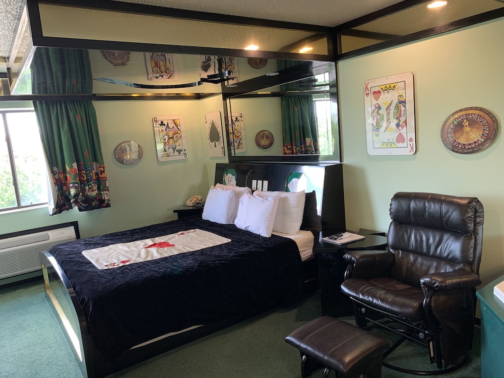 Designer Inn & Suites 5/69