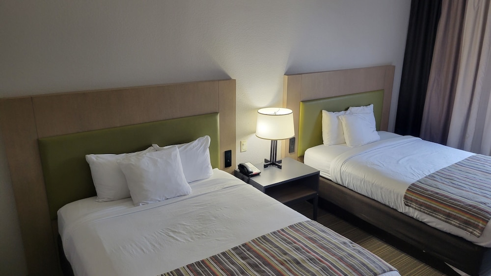 غرفة بسريرين كوين، Country Inn Suites By Radisson Mcdonough Ga 2/3