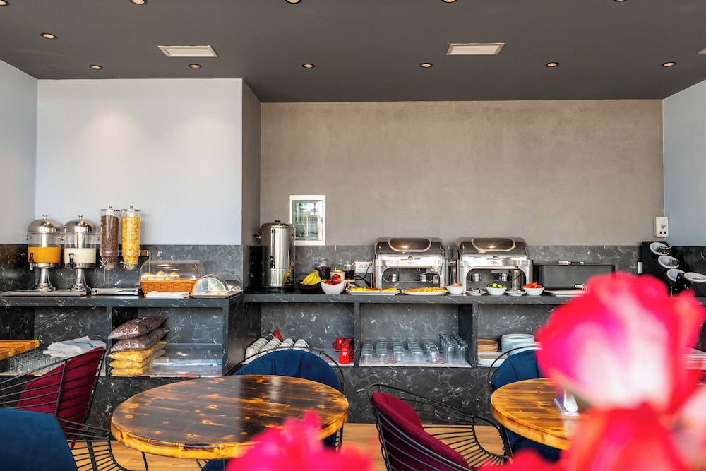 Hotel Piramida 36/50
