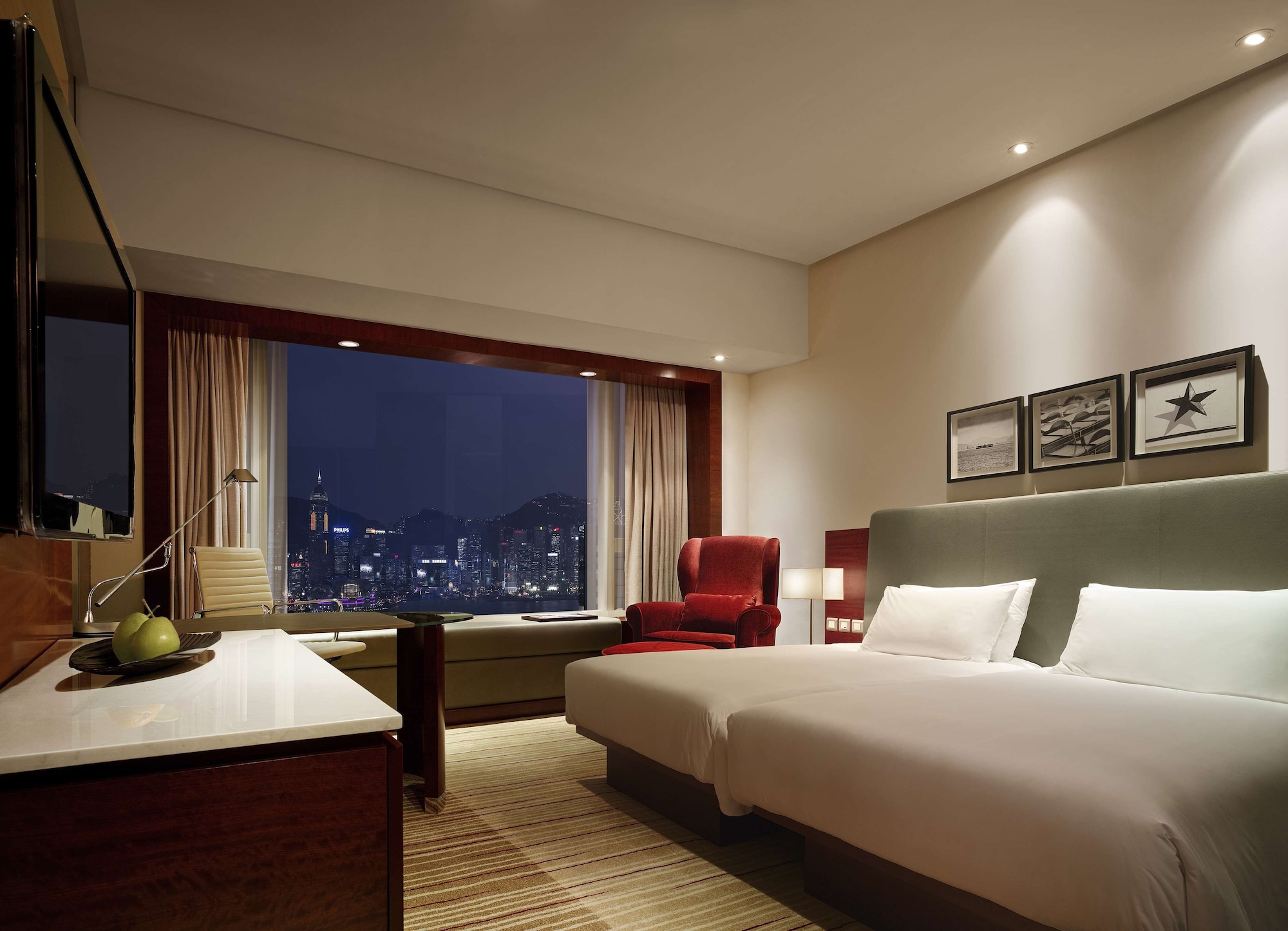 ROOM, KING BED, HARBOUR VIEW