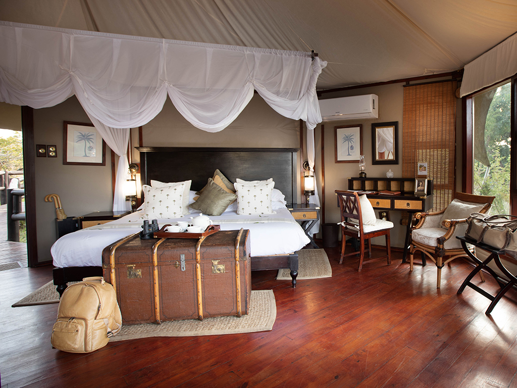 Hamilton, Tent