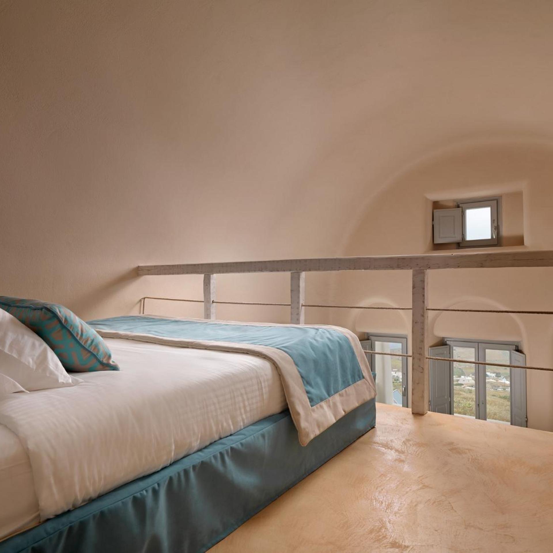 Suite, King Bed, Outdoor Jetted Tub, Terrace