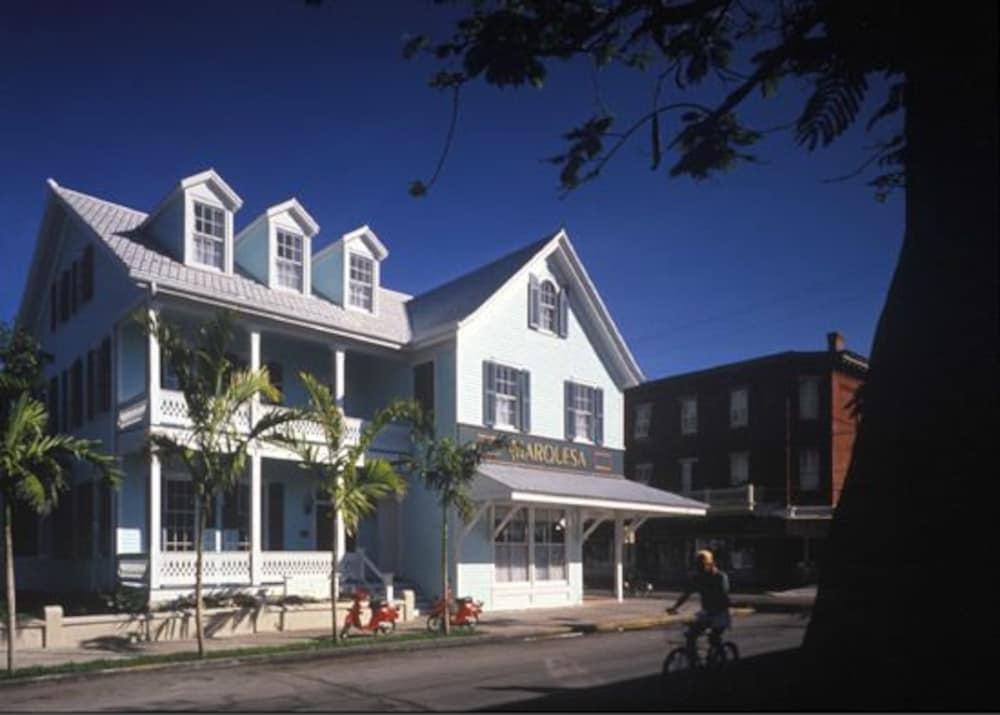 Marquesa Hotel 5/50