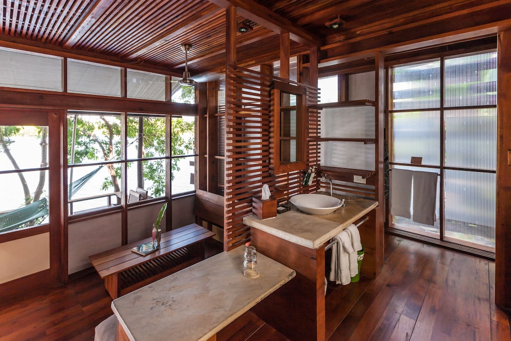 Jicaro Island Ecolodge 28/44