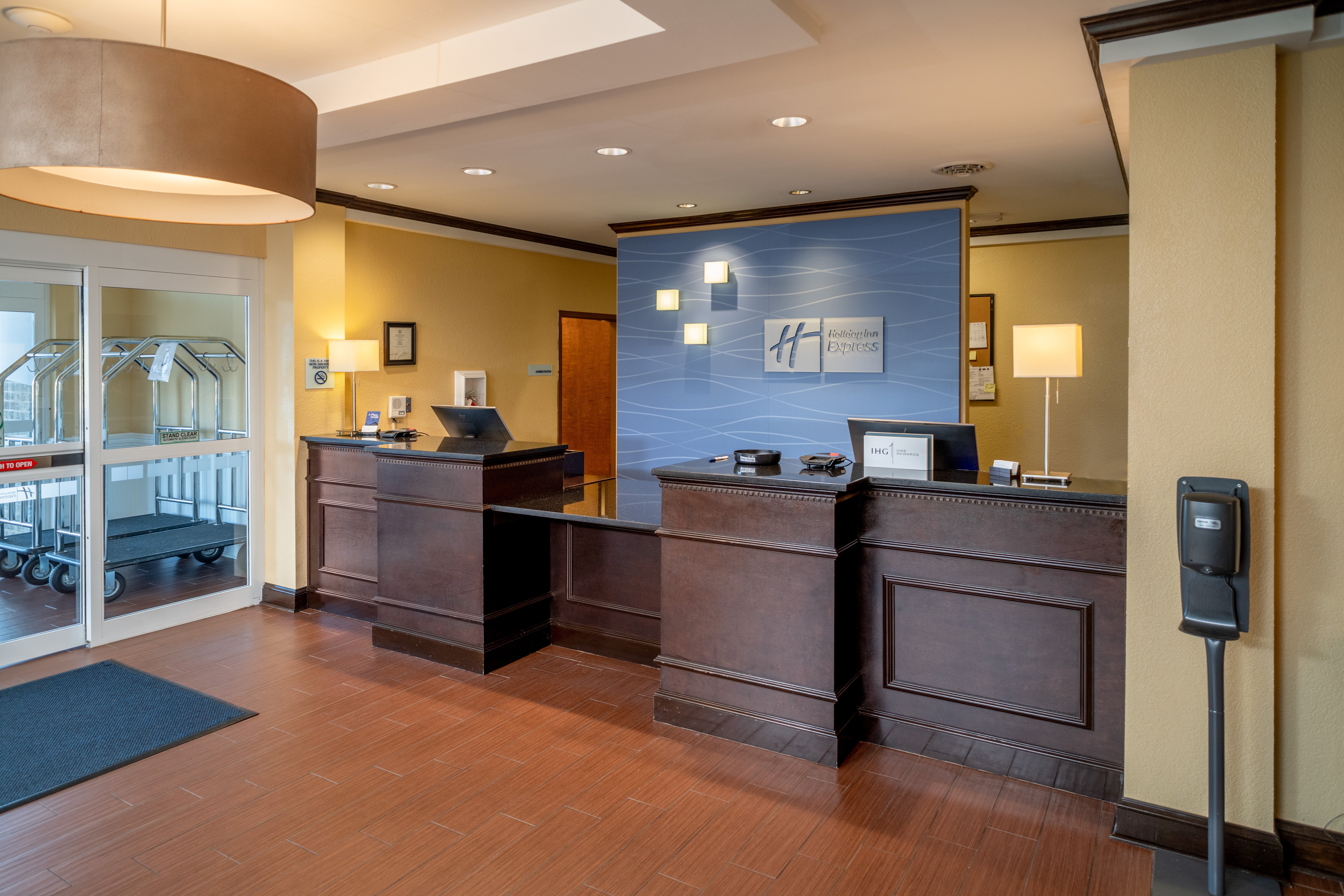 Holiday Inn Express And Suites Lebanon 2/40