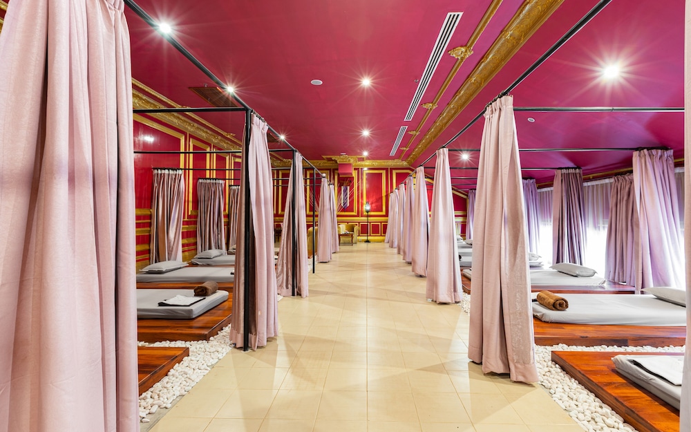 REGENCY ANGKOR HOTEL 32/50