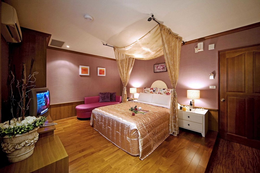 Xiu Shui Hotel 13/61