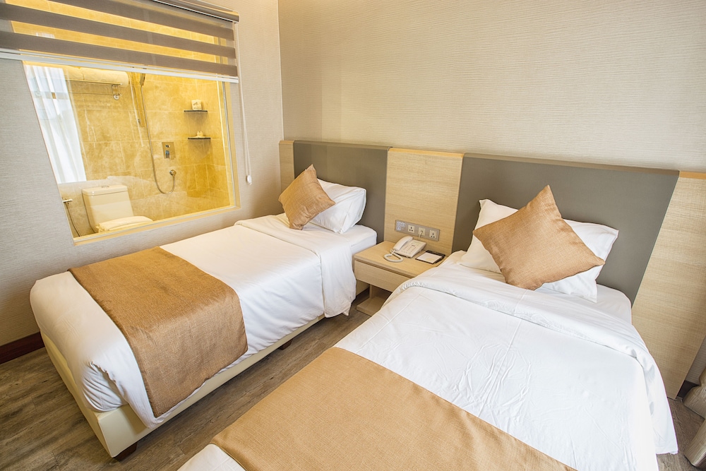 Superior, Twin Beds