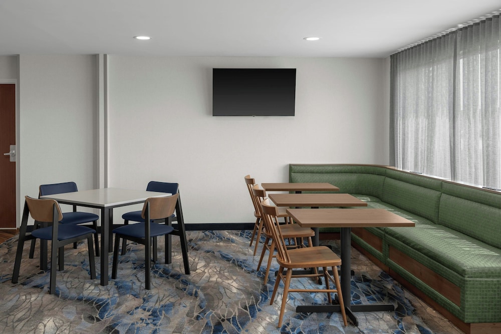Fairfield Inn By Marriott Owensboro 44/58