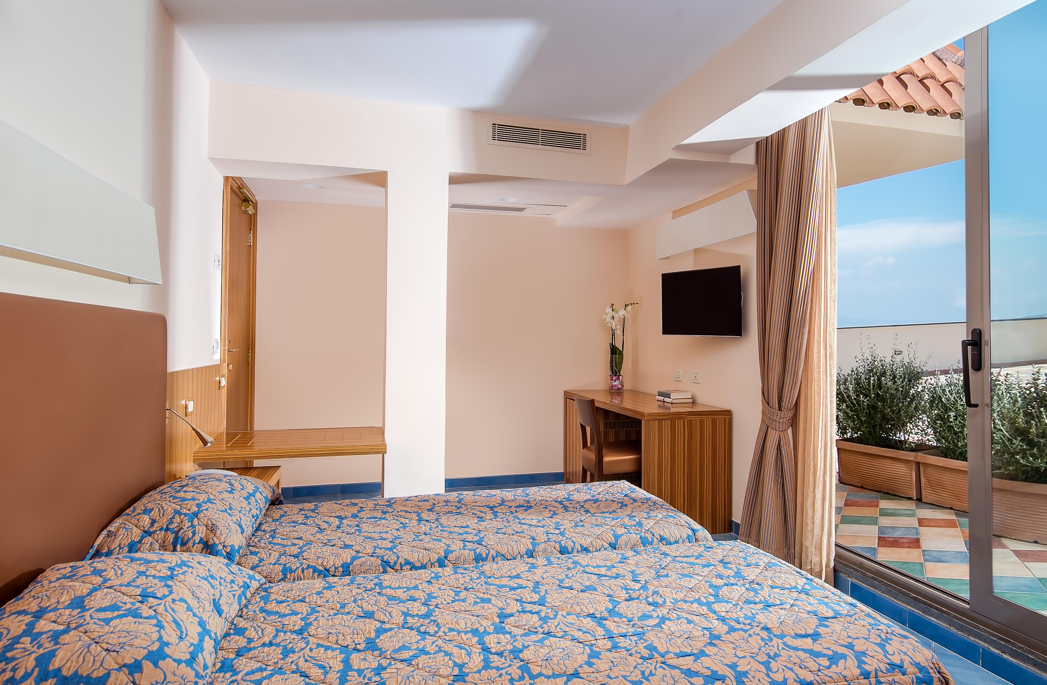 Standard, Sea View, Balcony or Terrace