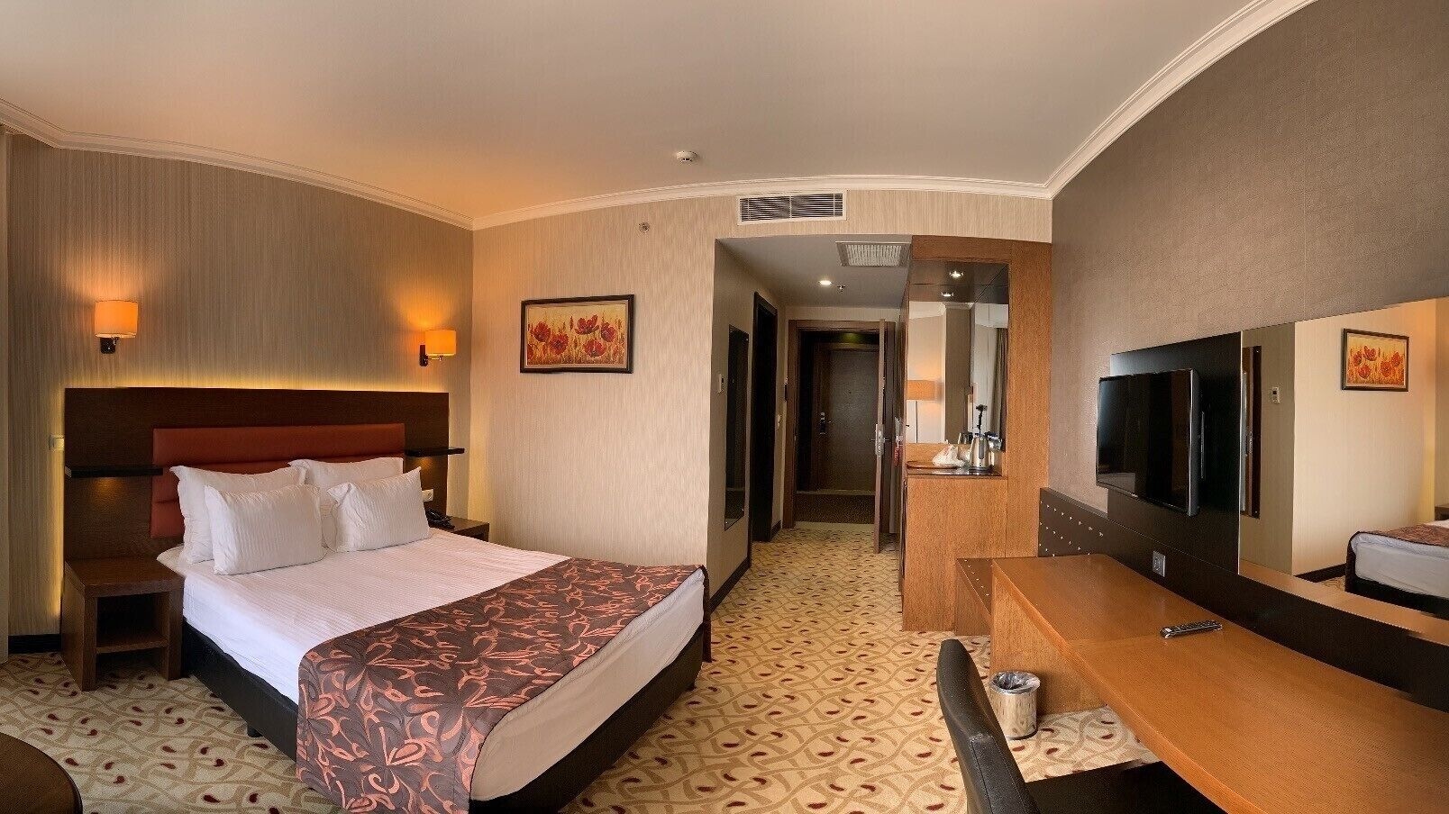 Deluxe, King Bed, City and Sea View, Accessible