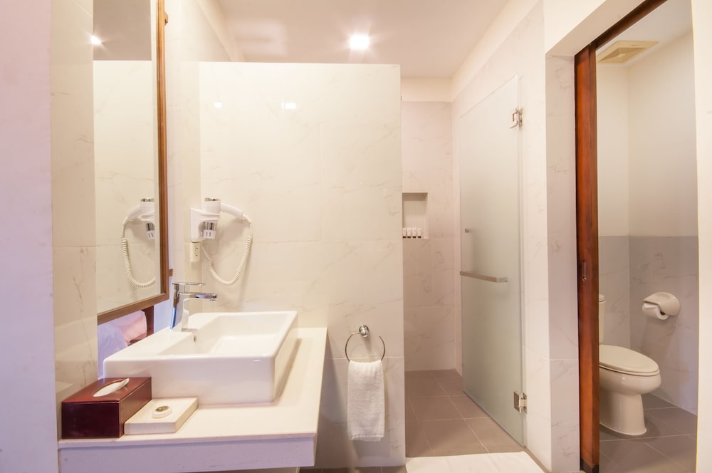 Lotus Blanc Hotel 22/71