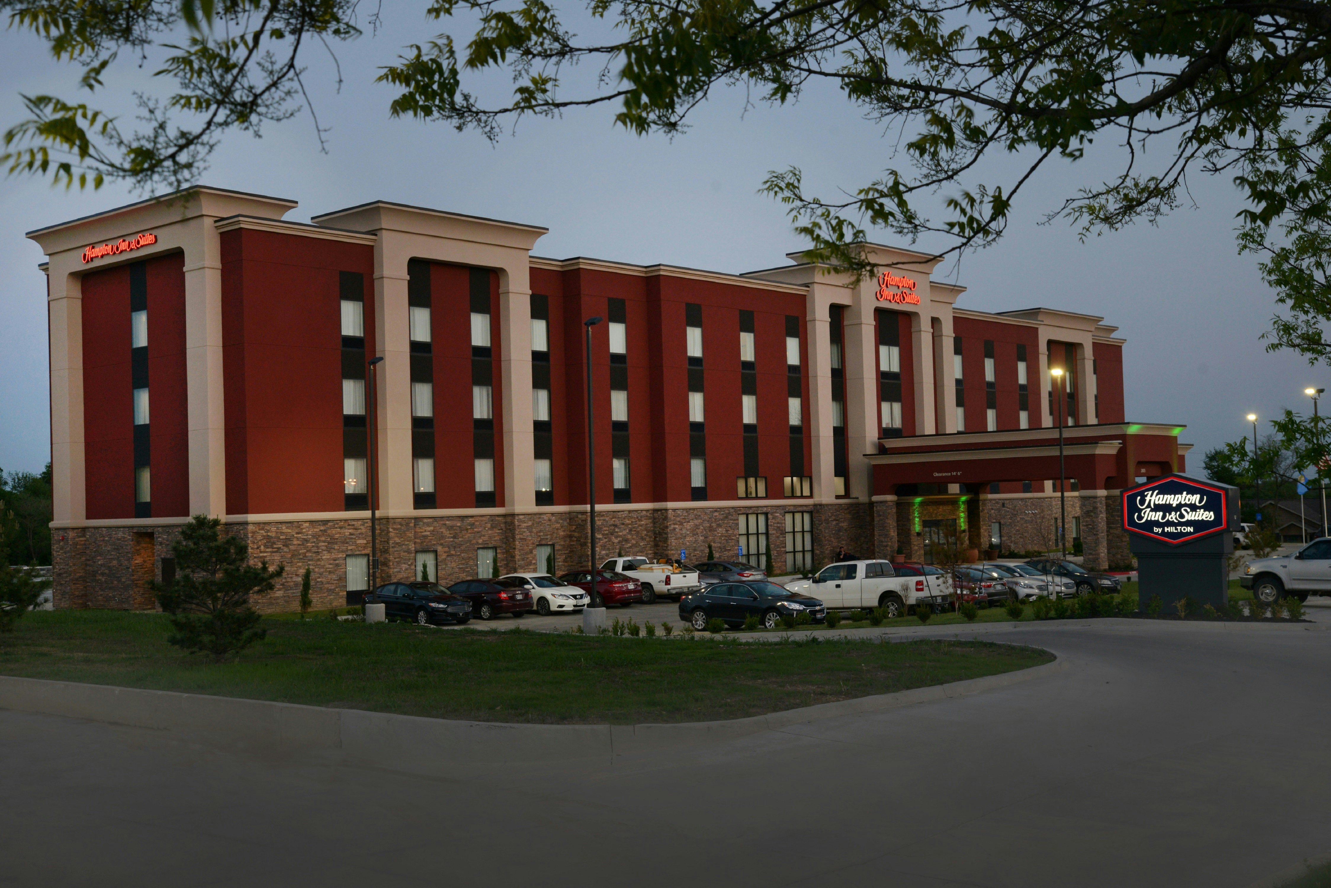 Hampton Inn Suites Ponca City Ok 2/43