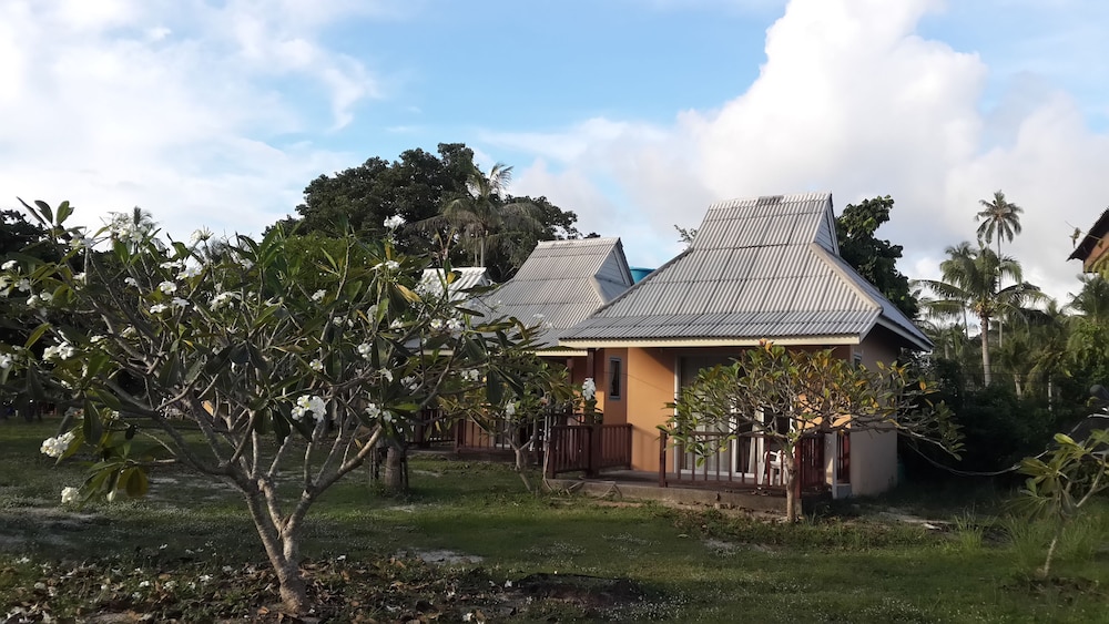 Jinta Beach Bungalow 3/44