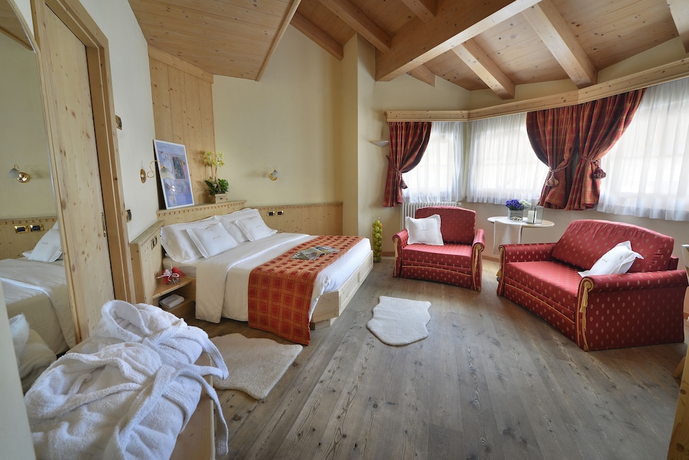 Cristallo Hotel 49/69