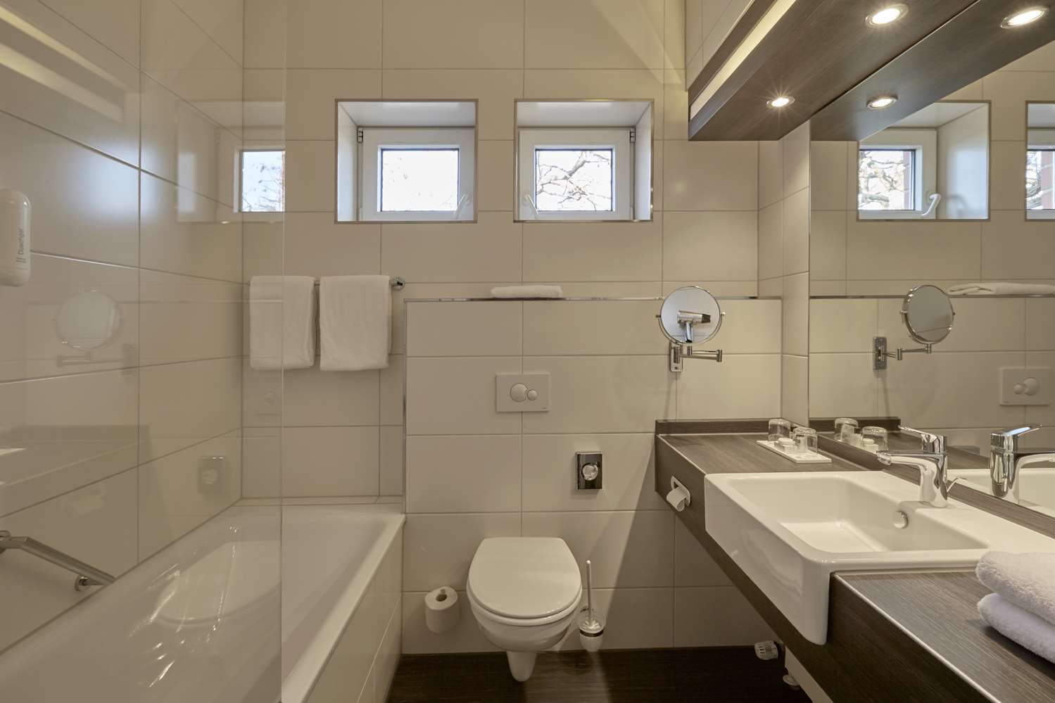 H+ Hotel Koln Hurth 40/43