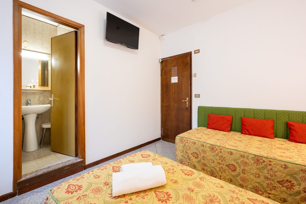 Camelia Rooms Venice Guesthouse 20/55