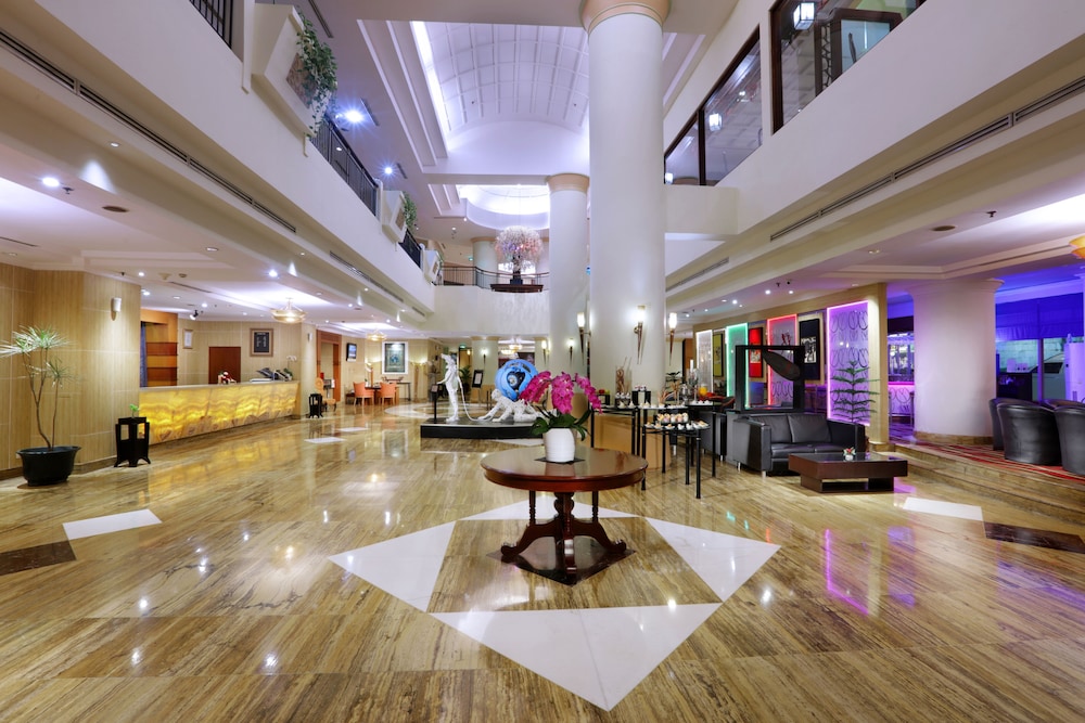 Hotel Grand Candi Semarang 10/71