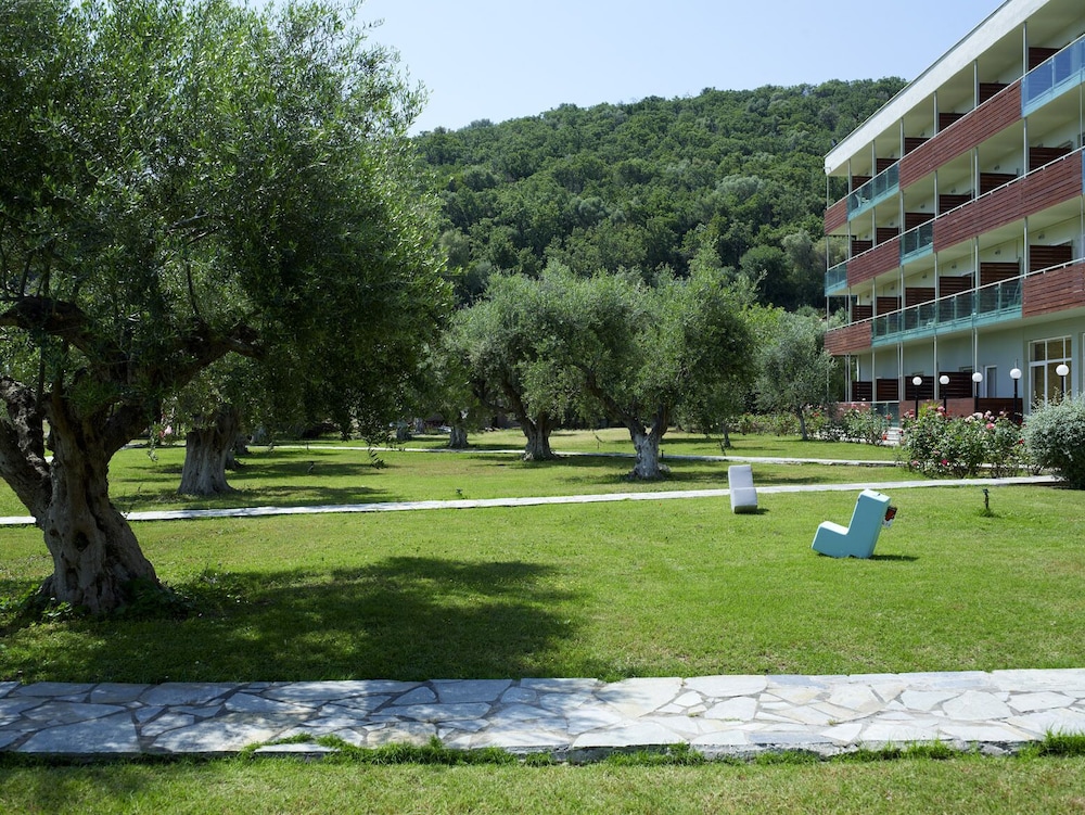 Belle Helene Hotel 31/45