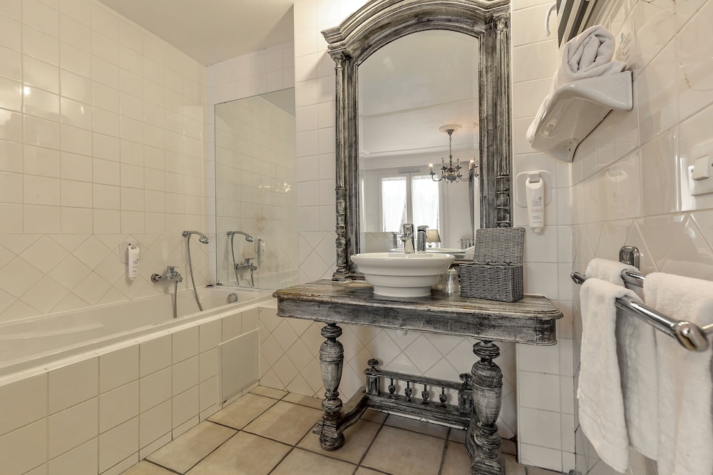 Hotel the Originals Martigues Clair 49/50