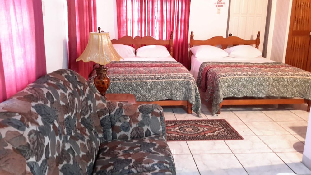 Top Ranking Hill View Guesthouse 10/23