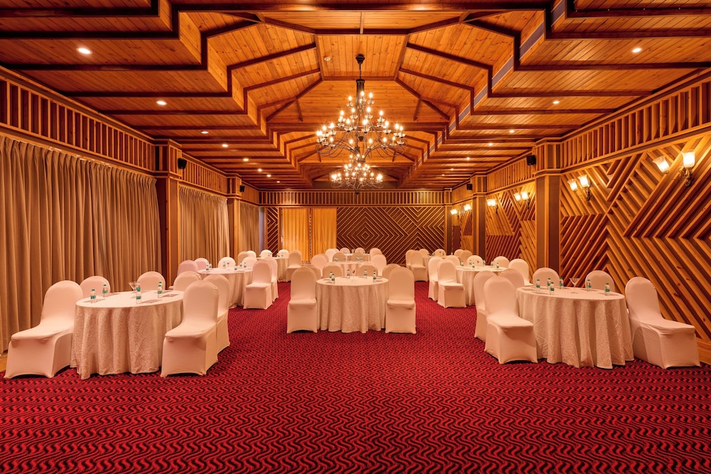 Aura Resort & Spa 43/50