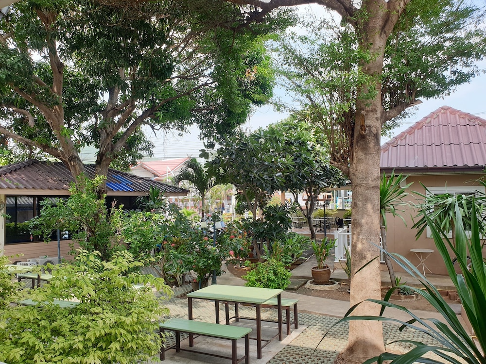 Sea Beach Koh Larn 45/48
