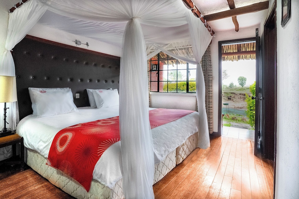 Mara River Lodge 12/50