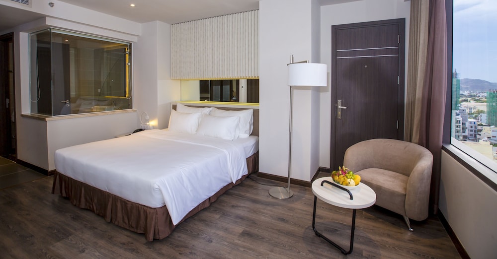 Alana Nha Trang Beach Hotel 37/83