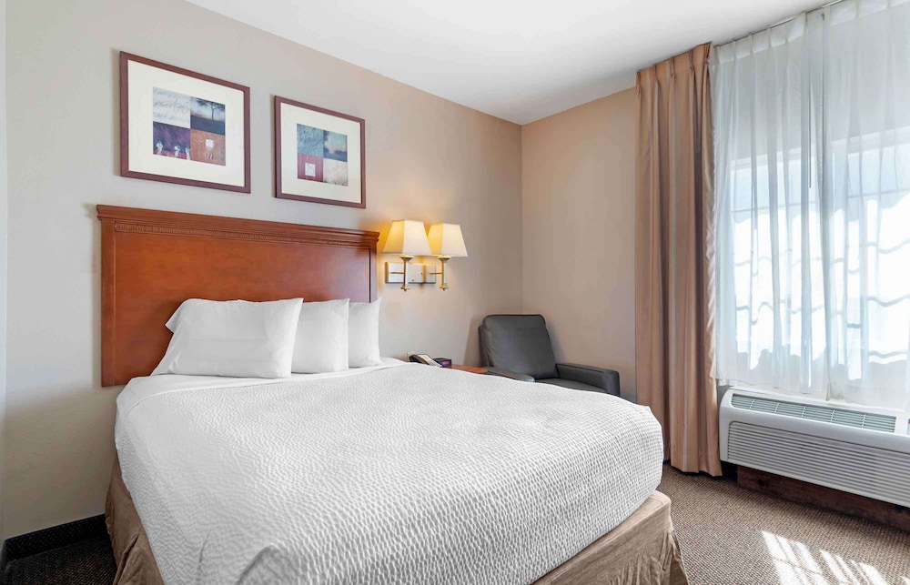 Extended Stay America Suites - San Antonio - North 19/56