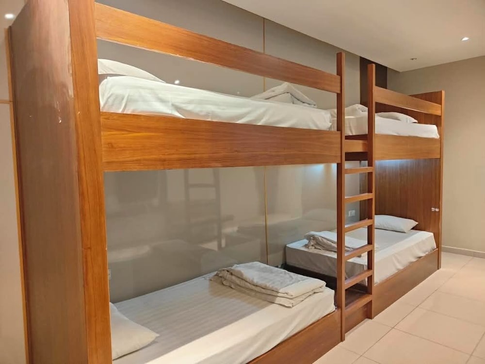 SRI ENSTEK HOTEL 46/53