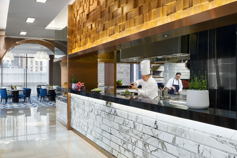 حياة ريجينسي(Hyatt Regency Riyadh Olaya) 6/75