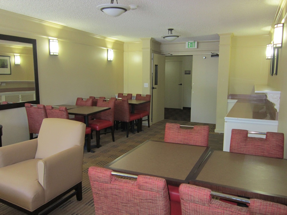 Extended Stay America Fremont - Fremont Boulevard South 39/60