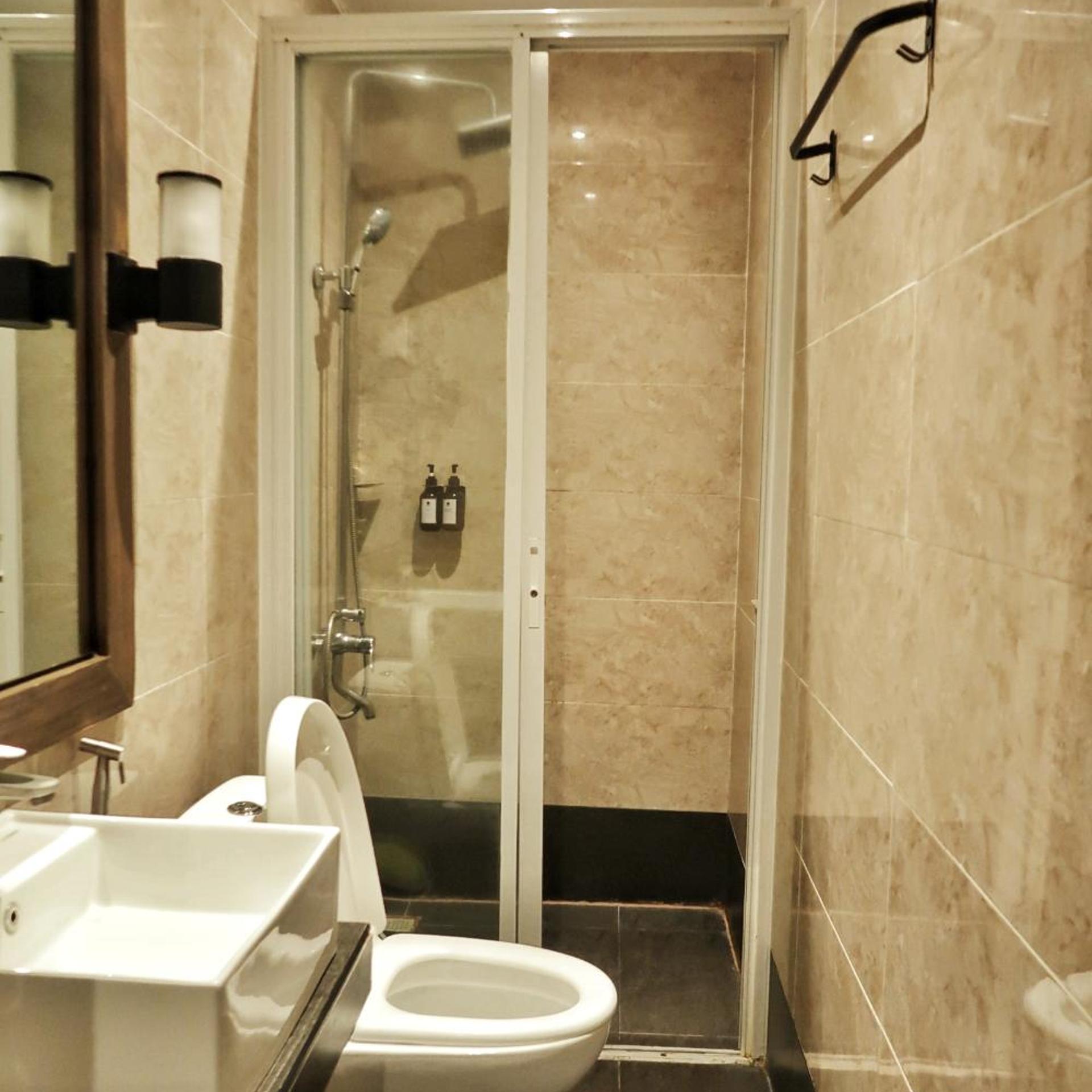 Leux Hotel 31/40