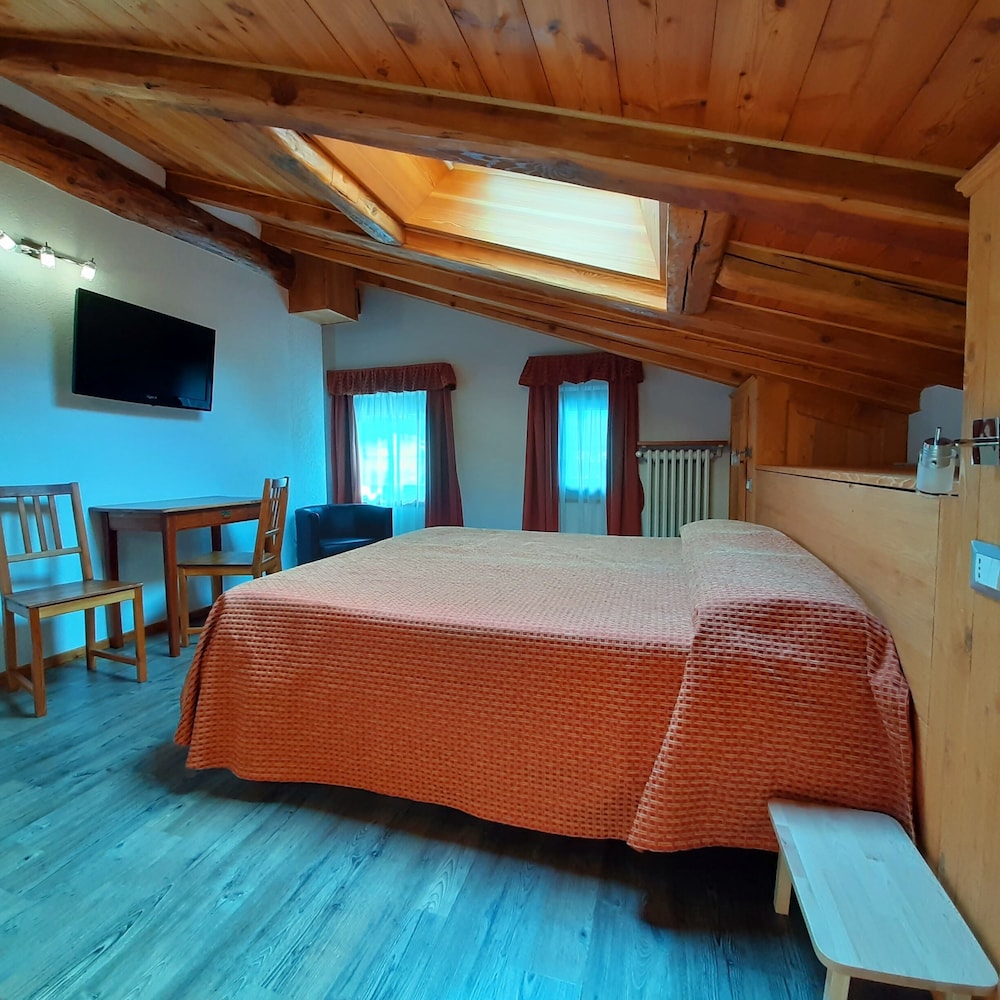 Hotel Crampon 25/69