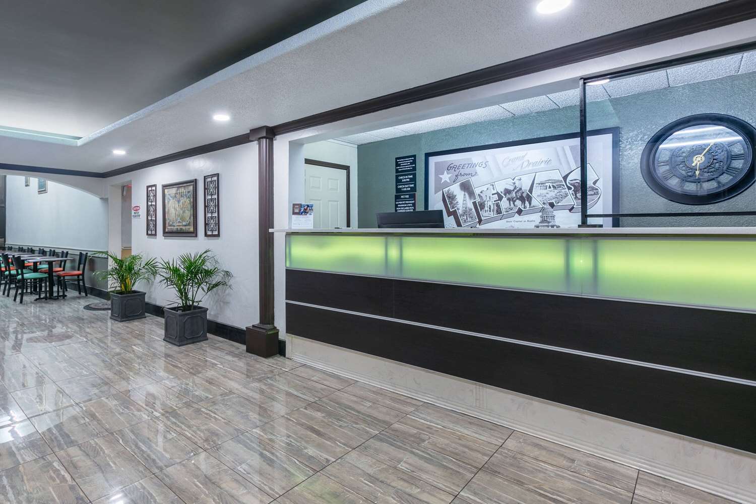Super 8 By Wyndham Grand Prairie North 3/29
