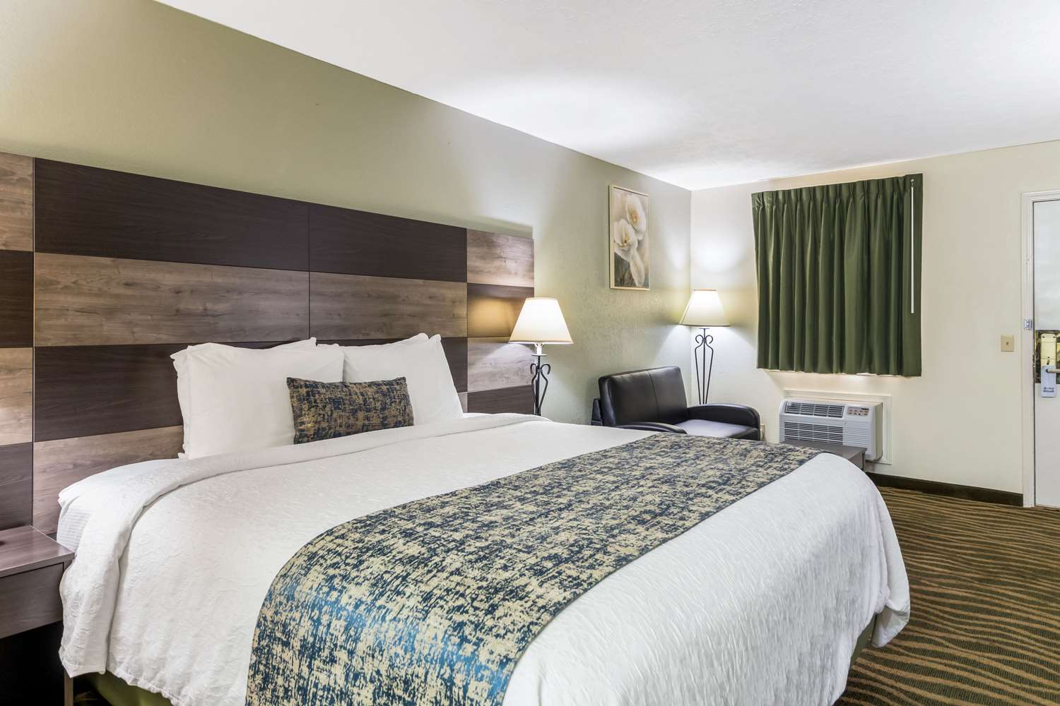 Room, King Bed